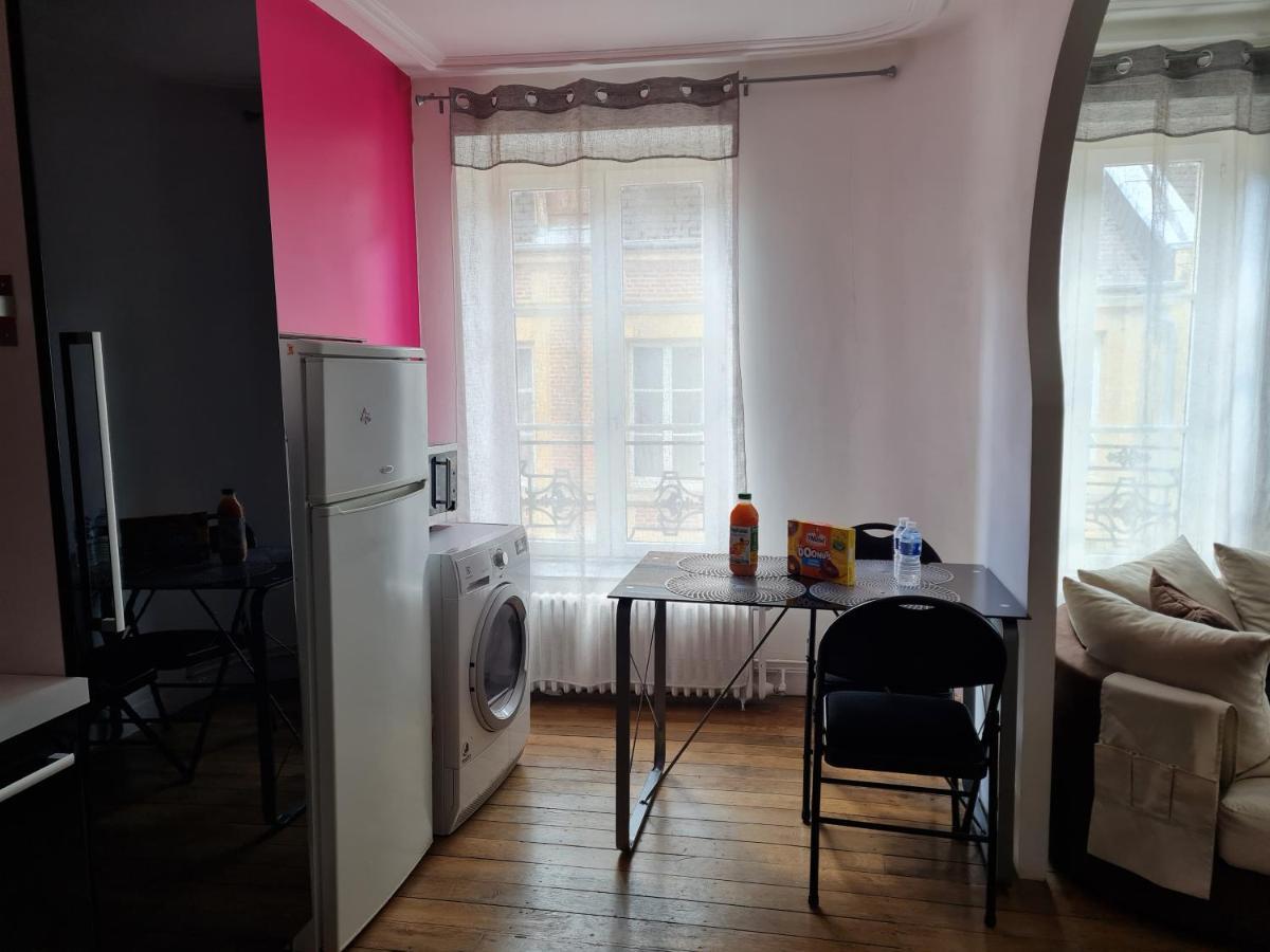 Le Baron Apartment ชาร์เลอวิลล์-เมซิแยร์ ภายนอก รูปภาพ